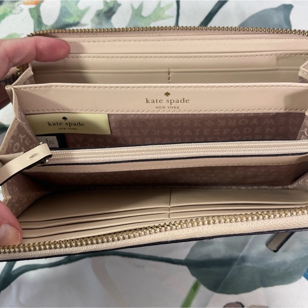Kate Spade Light Pink Wallet - Picture 5 of 8